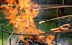 Hold a sausage sizzle at your car boot sale | Fundraising Mums